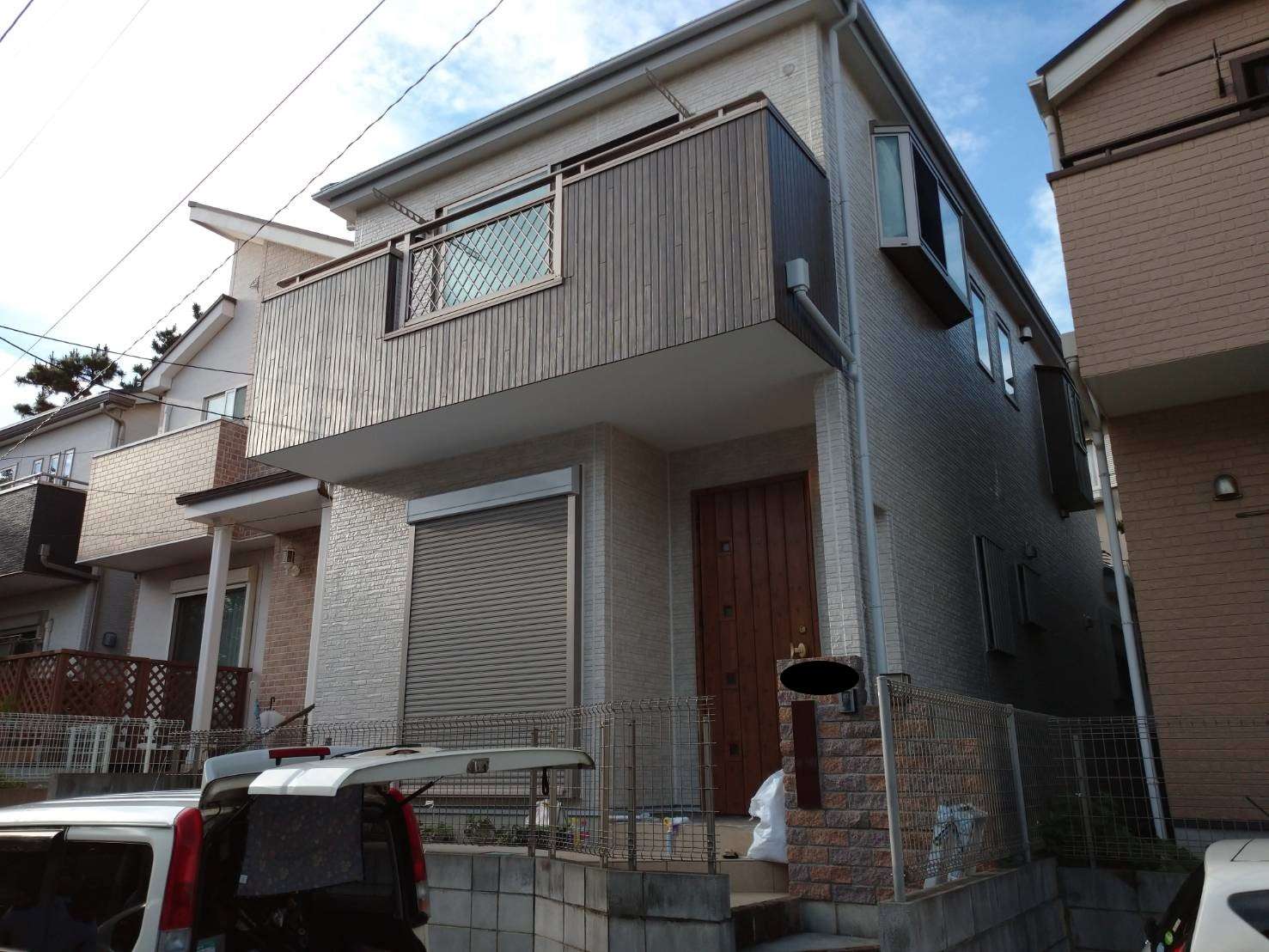 おしゃれな外壁を変えずに塗装 | 元の色をそのままに外壁を守るクリヤー塗装