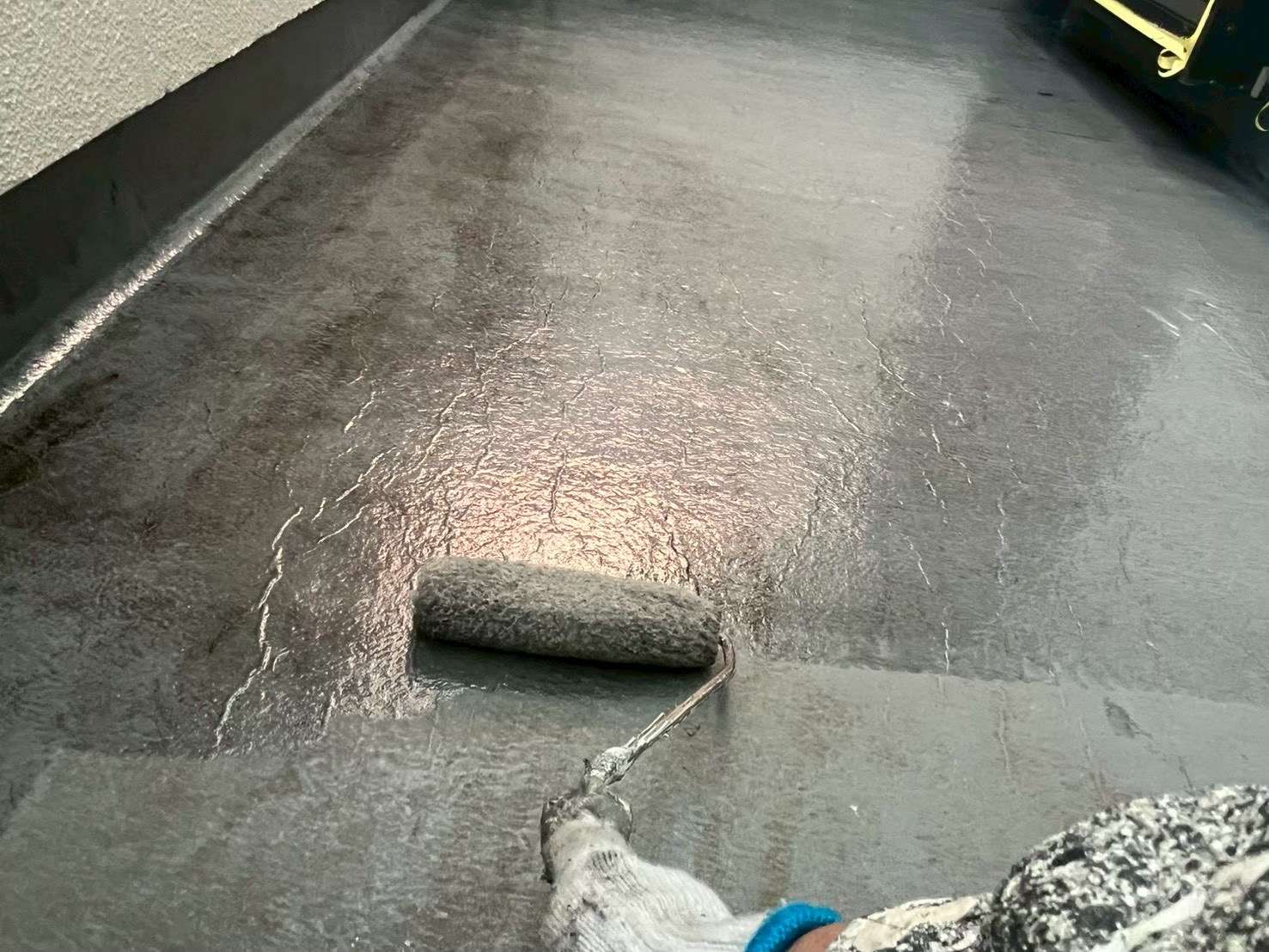 野田市・柏市・流山市の外壁塗装は美装柳屋へ/【作業のご紹介】千葉県野田市S様邸・ベランダ防水塗装作業